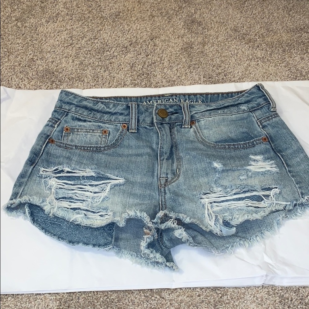 american eagles jean shorts size 4